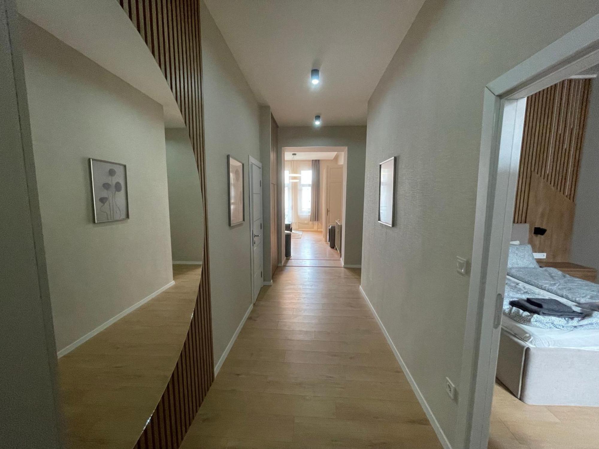 Center 4! Modern And Cozy 3br In Center! Apartmán